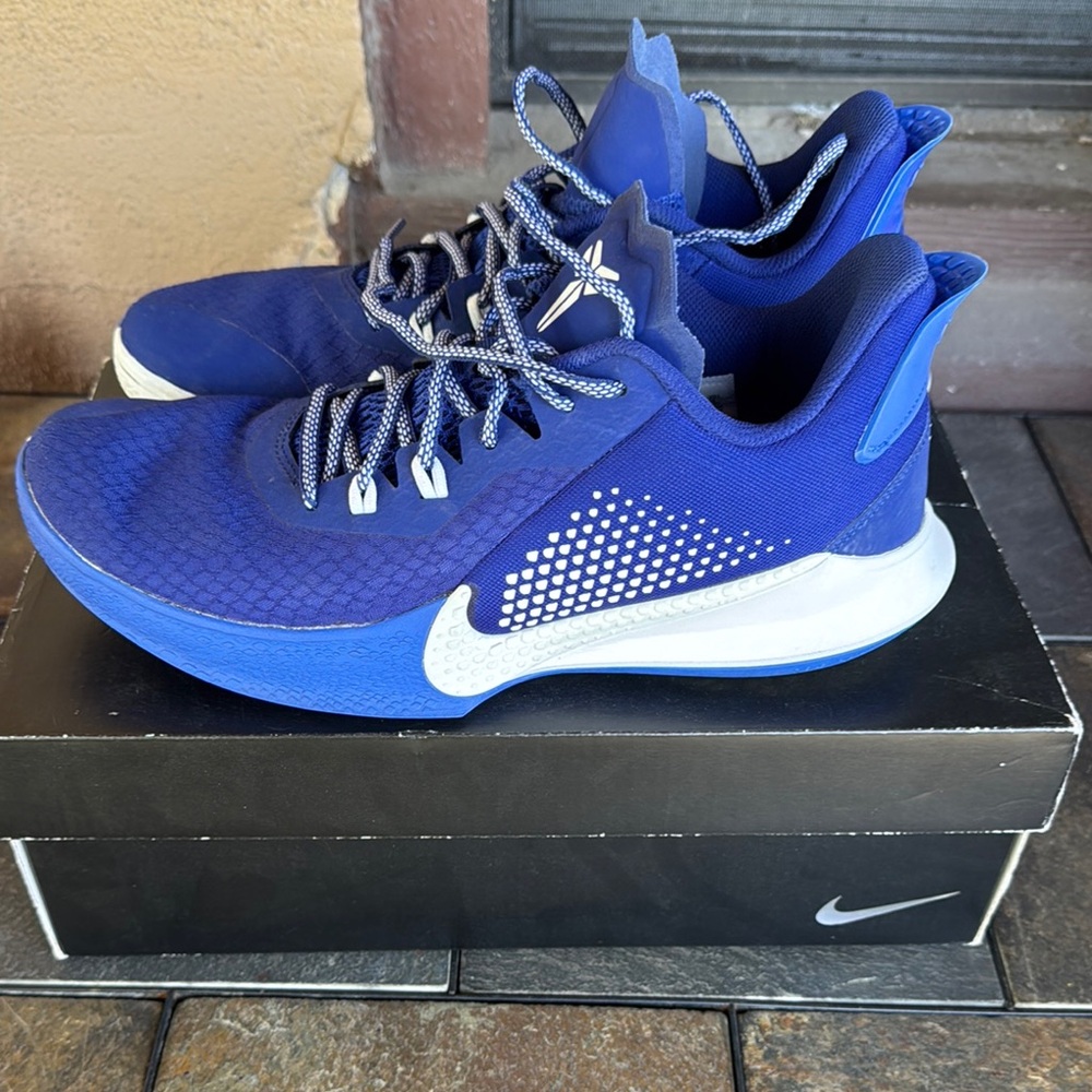 Nike Men's Blue Athletic Shoes Kobe Mamba Fury TB